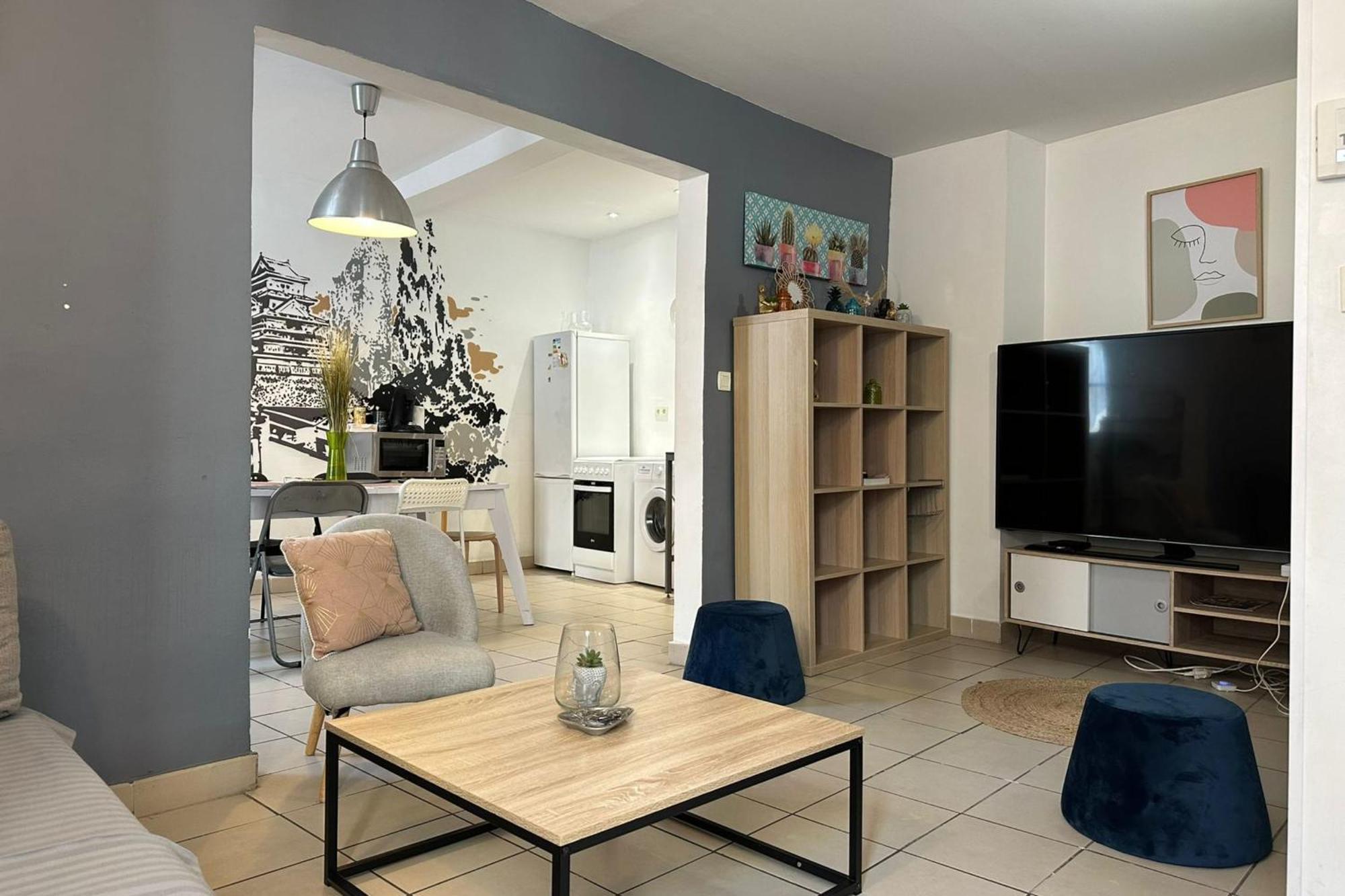 The Triplex- 3 Bedrooms In The Escutcheon! 蒙彼利埃 外观 照片