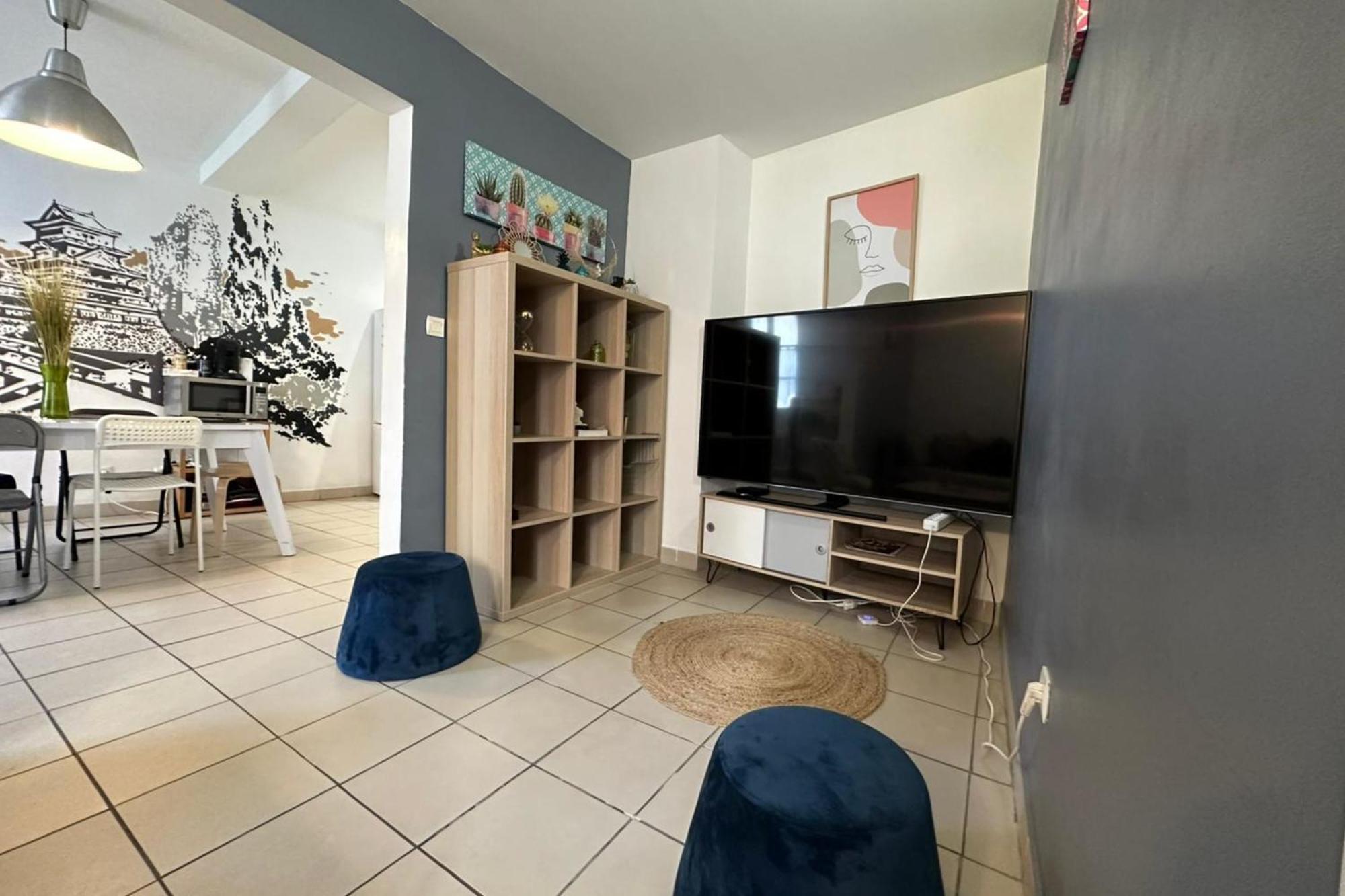 The Triplex- 3 Bedrooms In The Escutcheon! 蒙彼利埃 外观 照片